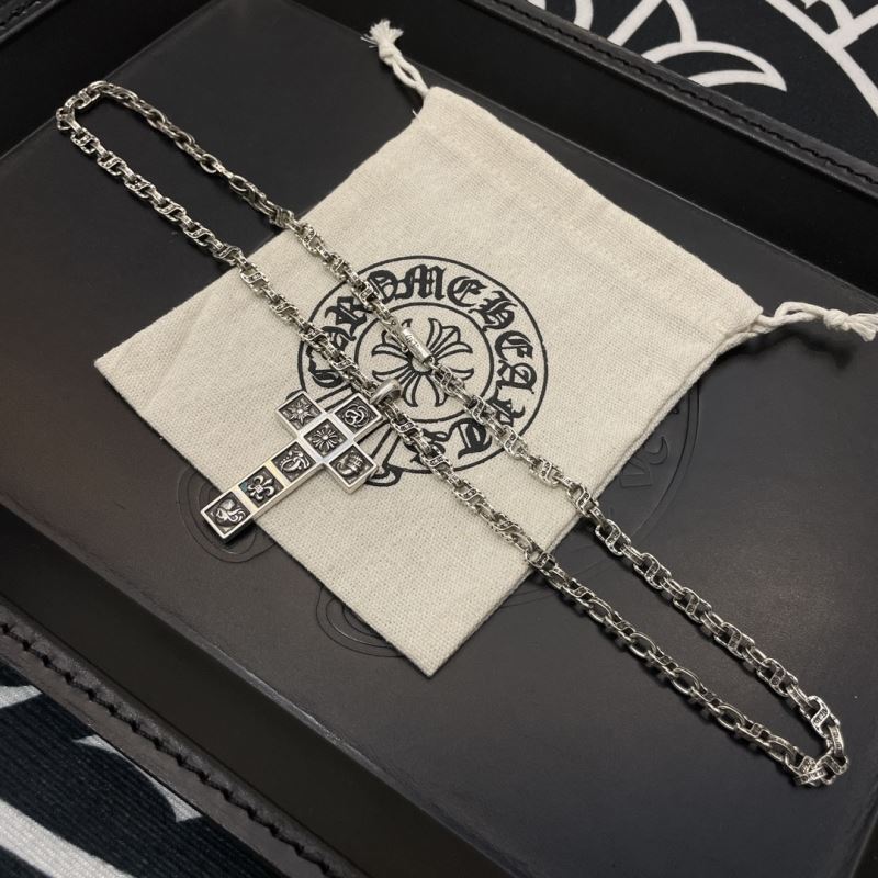 Ch*0me He**ts necklaces